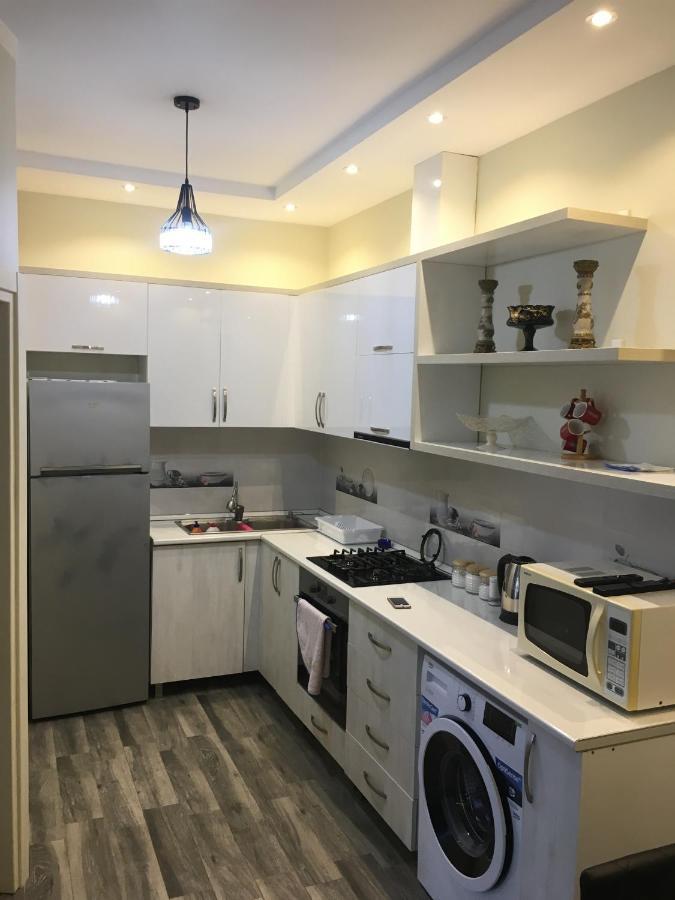 Apartment On Khimshiashvili 11A Батуми Екстериор снимка