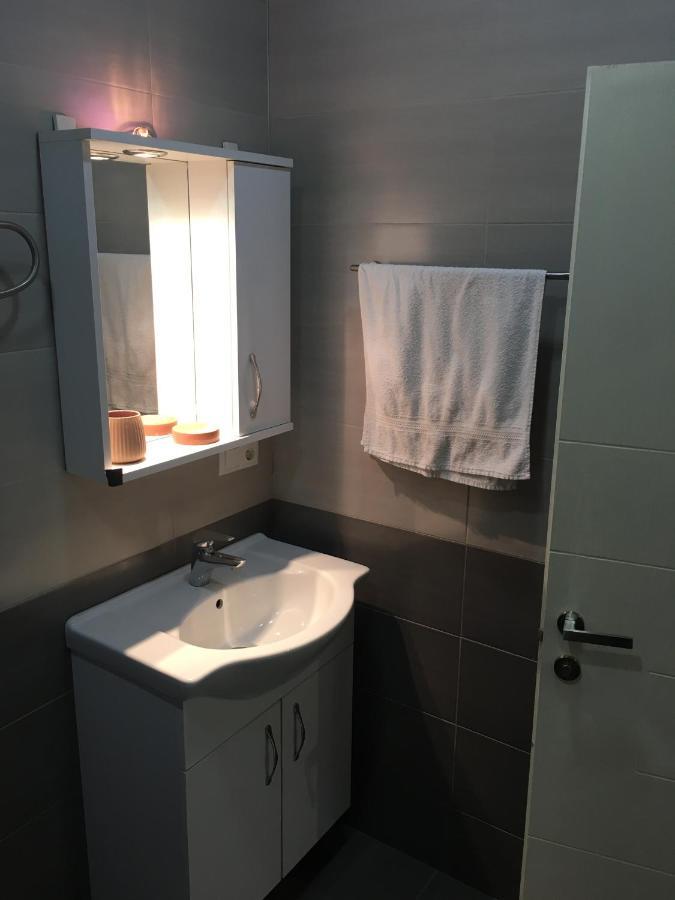 Apartment On Khimshiashvili 11A Батуми Екстериор снимка