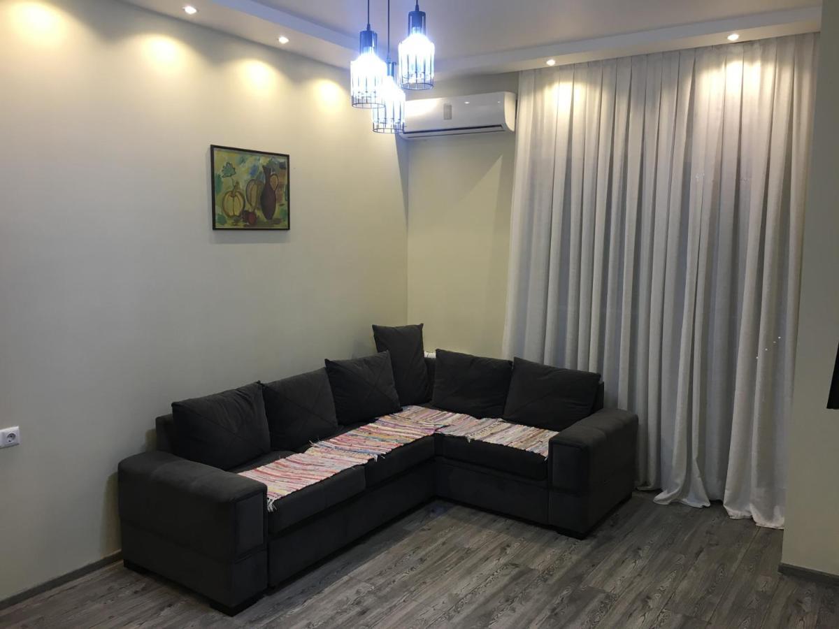 Apartment On Khimshiashvili 11A Батуми Екстериор снимка